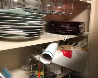 Miscellaneous kitchen items