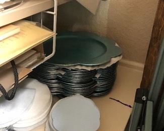 Miscellaneous kitchen items