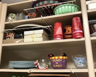 Miscellaneous kitchen items