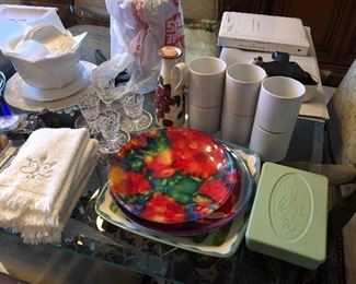 Miscellaneous household decor