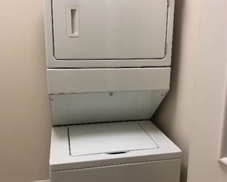 Whirlpool stackable waasher and dryer