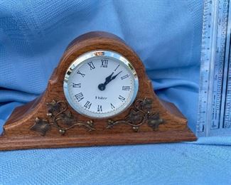 Fisher Lancaster wooden clock $20.00