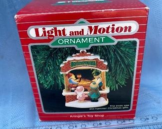 Hallmark Light and Motion Ornament Toy Shop $8.00