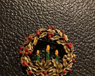 Wreath Pin $4.00
