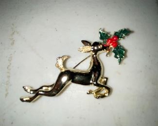 Reindeer Pin $5.00