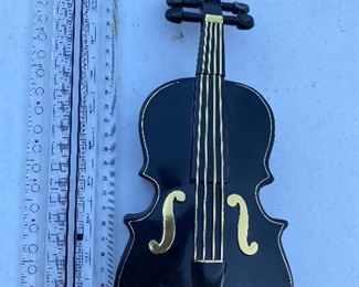 Violin Music Box $8.00