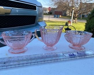 3 pink glassware pieces $13.00