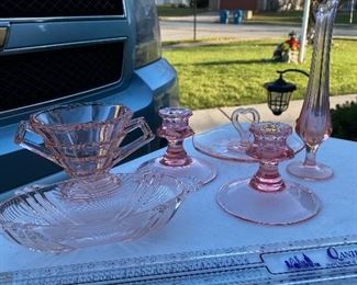 6 pieces of pink glassware $30.00
