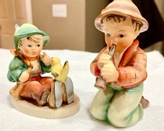 2 smaller Hummel figurines