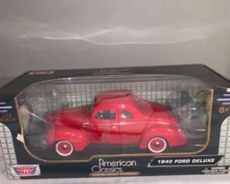 Motor Max 1:18 Scale 1940 Ford Deluxe Location Spare