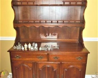 Ethan Allen China Cabinet Hutch