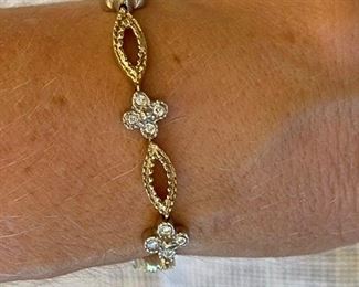 18. 14 kt gold diamond clover Van Cleff and Arpels style, 6 1/2” long. $495