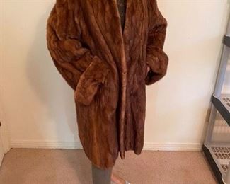 51/ Channeled vintage Mink 3/4 coat sz 10-12 $250
