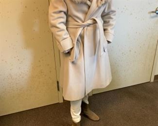 #122 - $95 - wool gray coat with Fox collar - size 6 to 8 