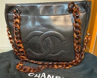 $1,000 Chanel purse with tortoise shell handles 12” 1/2 x 9”1/2 x 3 1/2”d