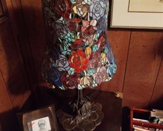 Elegant Tiffany Style Lamp
