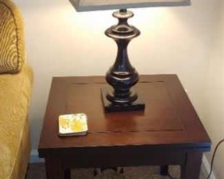 Matching end tables and lamps