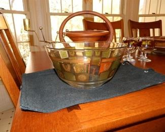 VTG Chip bowl with dip bowl holder (no dip bowl) - $21