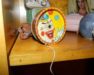 Tin litho  toy yo-yo $18
