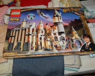 LEGO Hogwarts Castle w/figures & instructions $100   As Is
