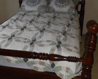 Early american 4 post queen bed 