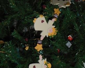 6' Christmas tree w/ornaments 