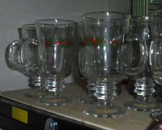 6 Christmas cheer mugs