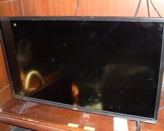 TCL/Roku flat screen TV