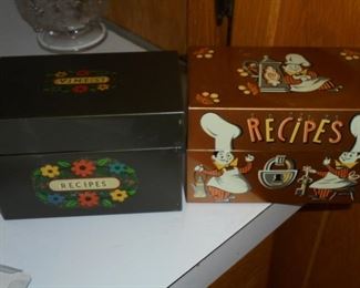 2 vintage recipe boxes