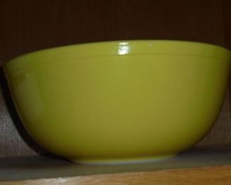 Large yellow Pyrex bowl