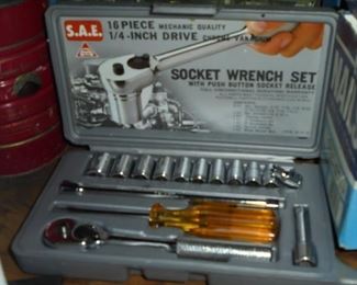 16 pc 1/4" drive socket wrench set  NIB