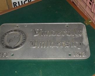 Cast aluminum Vanderbilt lic plate