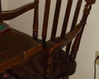 Early american wood dining table w/4 matching chairs, bench & 2 leafs