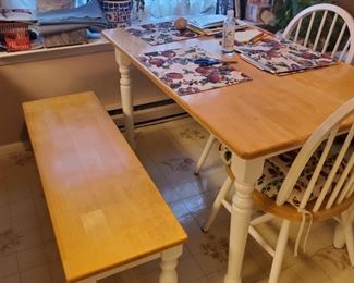 Kitchen set with 2 Chairs and bench seating