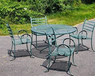 Garden Patio Green set Round table with at least four chairs, verde green.