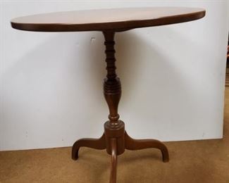 Vintage Queen Anne candle stand, measures approx. 26 Inches tall and 24 inches dia.