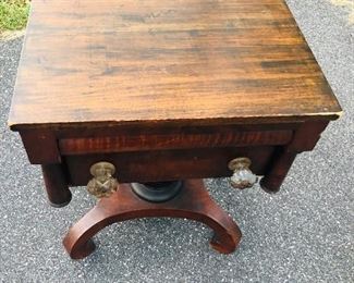 Tiger Maple (at least on drawer fronts) 2 Drawer work table, federal period, has the original glass knobs. Sat-Lot #40