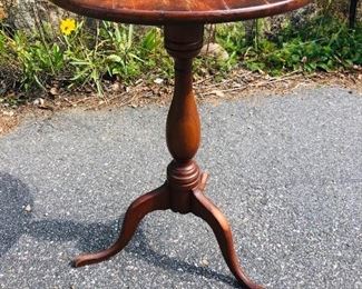 Ct. Early Cherry Candle Stand. All original, even has the original tin covering the dovetails, nice size, measures approx. 18.5 inch dia. top, 27 inches tall. Sat-Lot #44