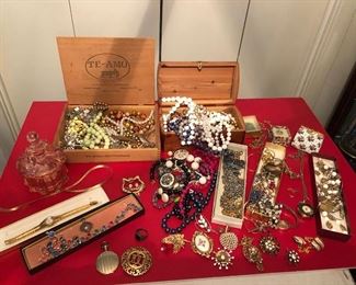Estate jewelry lot includes beads, necklaces, pins, pink Depression powder jar with lid, watches, etc. - Sun Lot #63A