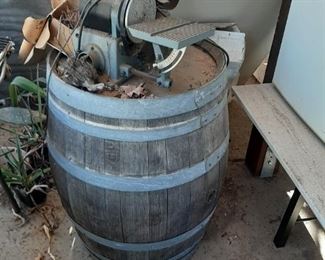 Wine barrel 40