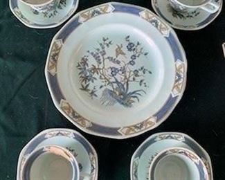 $80 (now $40) Antique Adams Calyx Ware 'Ming Toi' (4) 10" dinner plates and 4 cups and saucers
