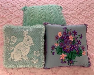 $14.00..................Embroidered Pillow and Knit Pillow (P802)