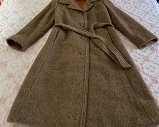 REDUCED!  $12.00 NOW, WAS $16.00..................Vintage Coat Medium size, 70% Wool, 30% Rayon (P794)