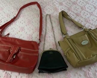 CLEARANCE!  $4.00 NOW, WAS $12.00..................Purses (P792)