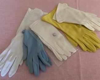 $14.00..................Vintage Gloves (P714)