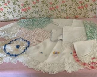 REDUCED!  $12.00 NOW, WAS $16.00..............Antique Hand Stitched Linens(P700)