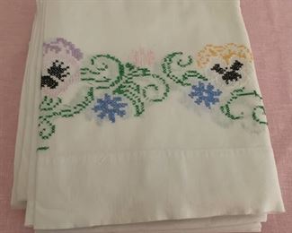 CLEARANCE !  $6.00 NOW, WAS $16.00..................Vintage Embroidered Sheets (P695)