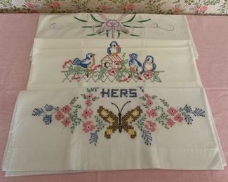 CLEARANCE !  $6.00 NOW, WAS $20.00..................Vintage Embroidered Pillow Cases (P693)