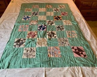 CLEARANCE !  $15.00 NOW, WAS $50.00..................Baby Quilt finished 37" x 48" (P424)