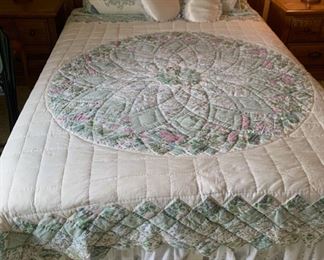 CLEARANCE!  $10.00 NOW, WAS $30.00.............Full Size Bedspread, Pillow Shams and Skirt machine made (P412)